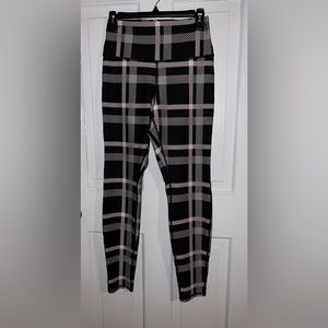 ALO Yoga High-Waisted Magnified Plaid Leggings - Black/Ivory - Size L LIKE NEW!